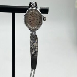 Benrus Vintage Ladies Mechanical Wind 17 Jewels Dress Watch